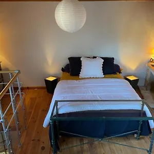 Séjour chez l'habitant Charmante Dans Belle Maison Typique Du Village, Lagorce (Ardeche)